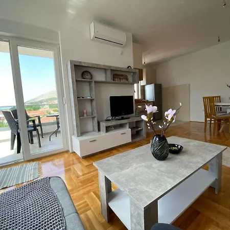 Sunny Day Apartman *